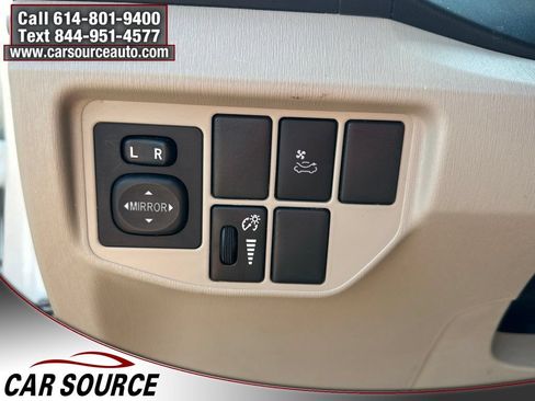 Used 2014 Toyota Prius Three w/ Solar Roof Package FWD image 17