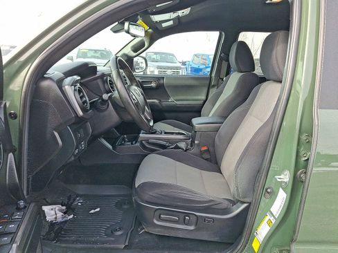 Used 2021 Toyota Tacoma TRD Sport image 13