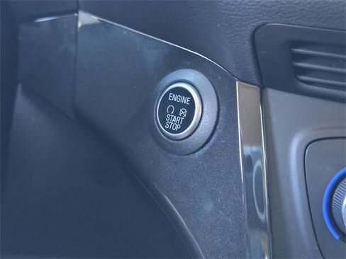 Used 2017 Ford Escape Titanium image 23