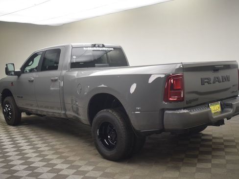 New 2026 RAM 3500 Laramie AWD/4WD image 13