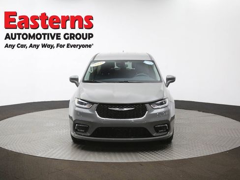 Used 2022 Chrysler Pacifica Touring-L FWD image 53