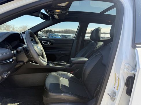 Used 2023 Jeep Compass Altitude w/ Sun and Sound Group image 10