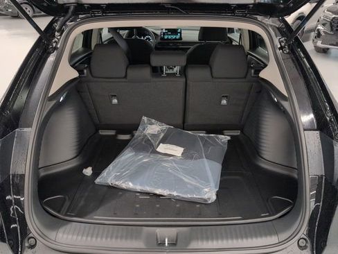 New 2026 Honda HR-V LX image 32