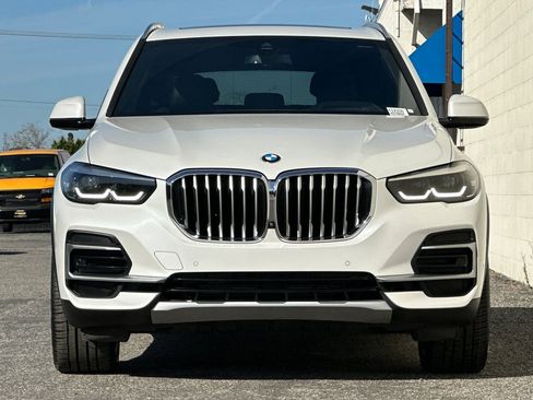 Used 2023 BMW X5 xDrive40i w/ Premium Package AWD/4WD image 9