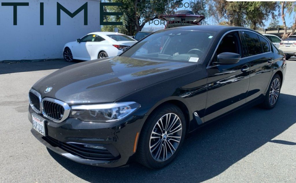 Used 2018 BMW 540i RWD image 1