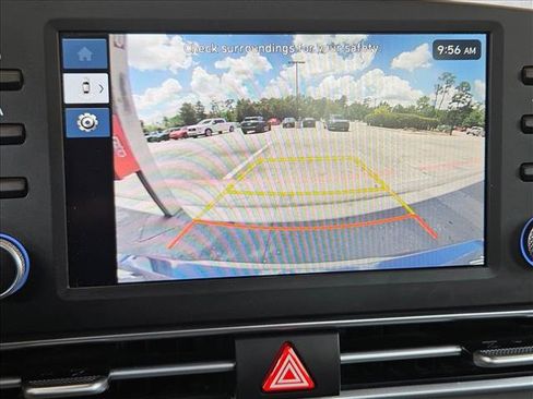 Used 2025 Hyundai Elantra Sport FWD image 11