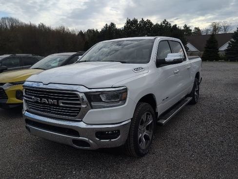 Used 2023 RAM 1500 Laramie AWD/4WD image 1