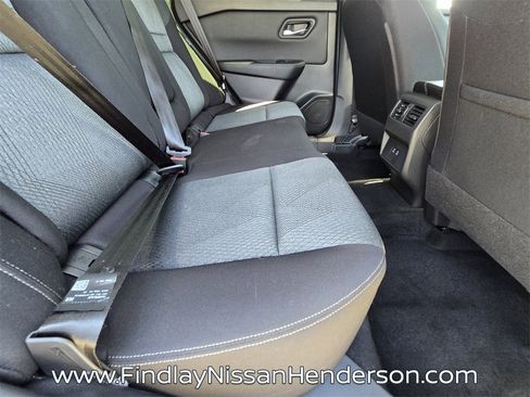 Used 2025 Nissan Rogue SV image 15