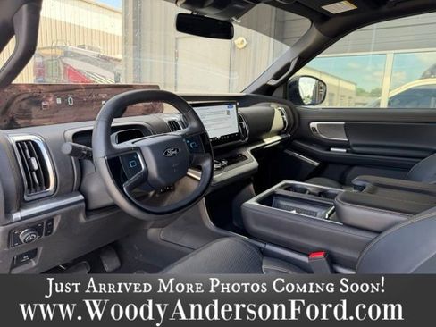 Used 2025 Ford Expedition Tremor AWD/4WD image 8