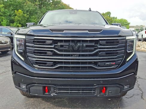 Used 2026 GMC Sierra 1500 AT4 w/ Technology Package AWD/4WD image 2
