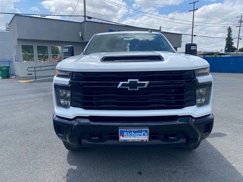 New 2026 Chevrolet Silverado 2500 Custom w/ Custom Value Package AWD/4WD image 12