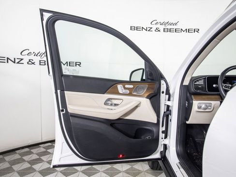 Used 2024 Mercedes-Benz GLS 450 4MATIC image 26