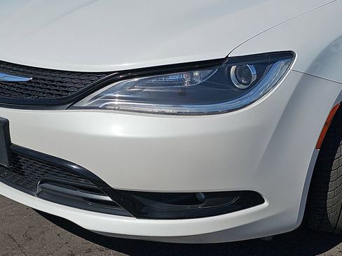 Used 2015 Chrysler 200 S FWD image 32