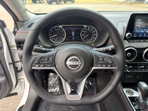 Certified 2025 Nissan Sentra SR w/ SR Premium Package FWD image 23