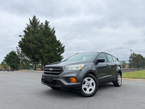 Used 2017 Ford Escape S FWD image 1