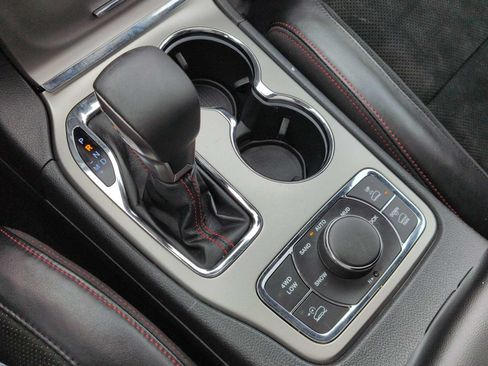 Used 2017 Jeep Grand Cherokee Trailhawk AWD/4WD image 34