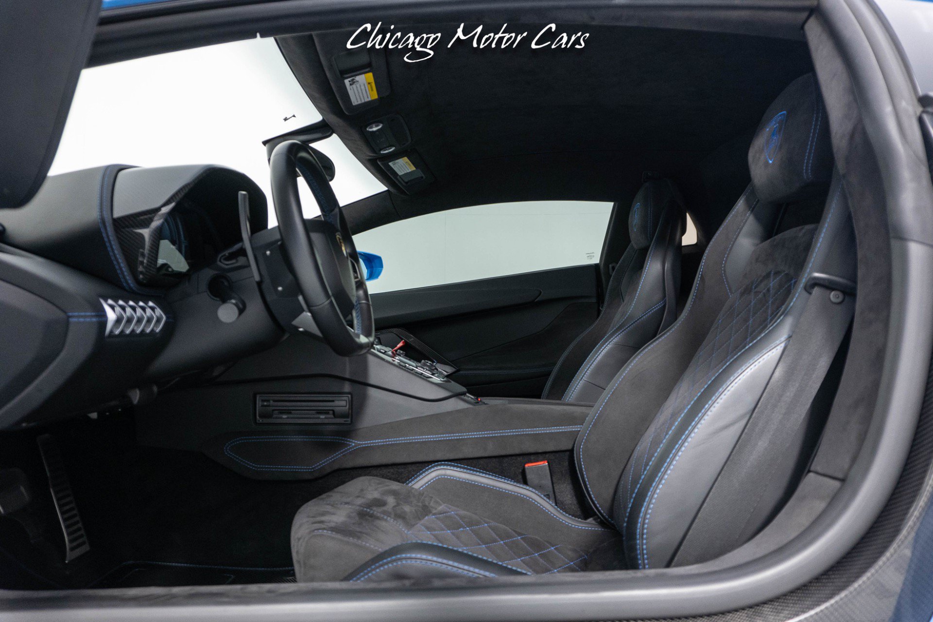Used 2018 Lamborghini Aventador S AWD/4WD image 21