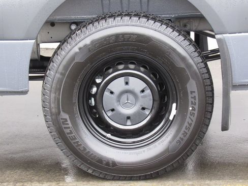 New 2025 Mercedes-Benz Sprinter 2500 image 37