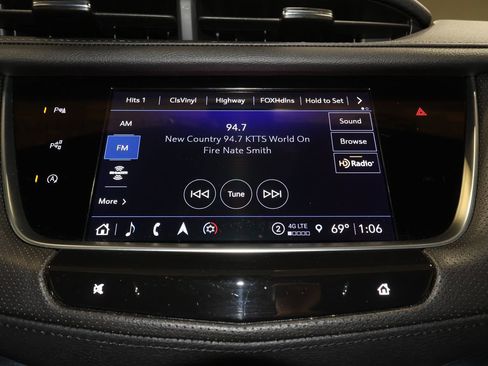 Certified 2025 Cadillac XT5 Premium Luxury w/ Technology Package AWD/4WD image 12
