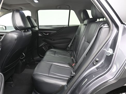 Used 2025 Subaru Outback Limited image 23