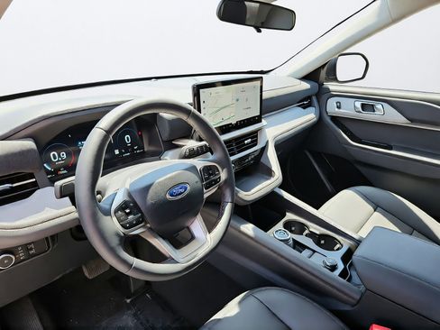 New 2026 Ford Explorer Active w/ Active Comfort Package AWD/4WD image 11