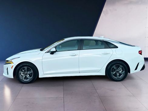 Used 2022 Kia K5 LXS FWD image 2