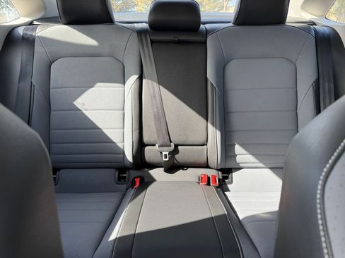 Used 2025 Volkswagen Jetta SE image 39