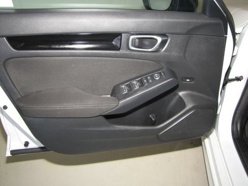 Used 2025 Honda Civic Sport Touring image 11