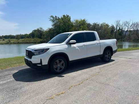 Used 2023 Honda Ridgeline RTL image 2