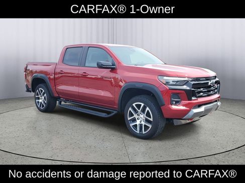 Used 2023 Chevrolet Colorado Z71 w/ Z71 Convenience Package 2 AWD/4WD image 2