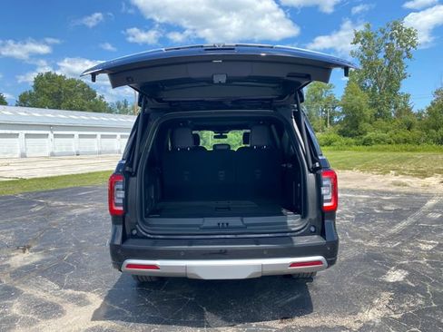 Used 2024 Ford Expedition Max Platinum AWD/4WD image 18