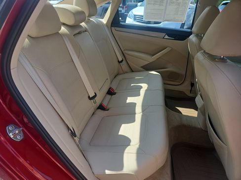 Used 2015 Volkswagen Passat 1.8T Limited Edition FWD image 17