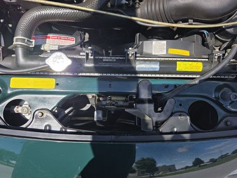 Used 1991 MAZDA MX-5 Miata RWD image 32