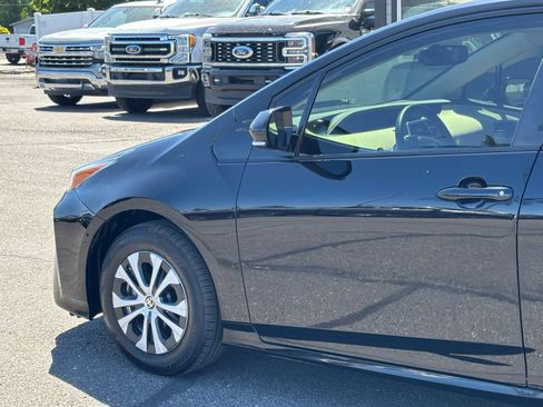 Used 2019 Toyota Prius XLE w/ Advanced Technology Package AWD/4WD image 6