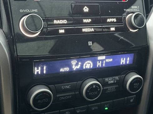 Used 2021 Subaru Ascent Limited w/ Technology Package image 21