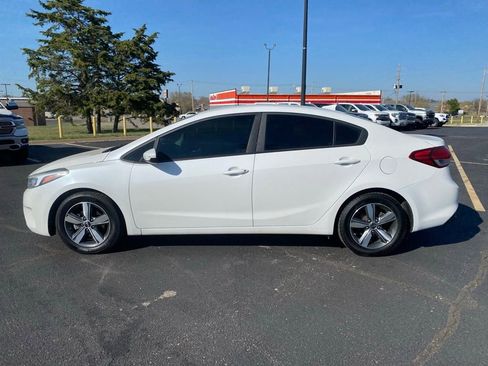 Used 2018 Kia Forte LX w/ LX Popular Package image 5