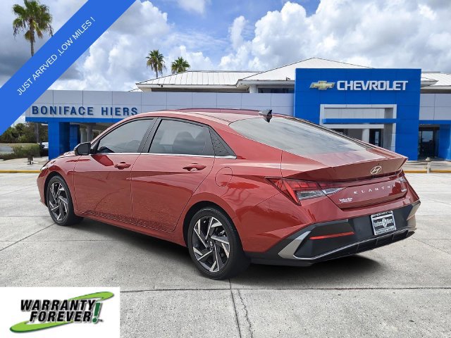 Used 2024 Hyundai Elantra Limited FWD image 3
