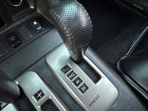 Used 2003 Mitsubishi Montero 20th Anniversary image 45