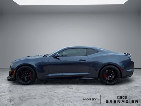 Used 2019 Chevrolet Camaro ZL1 RWD image 5