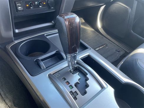 Used 2014 Toyota 4Runner Limited image 24