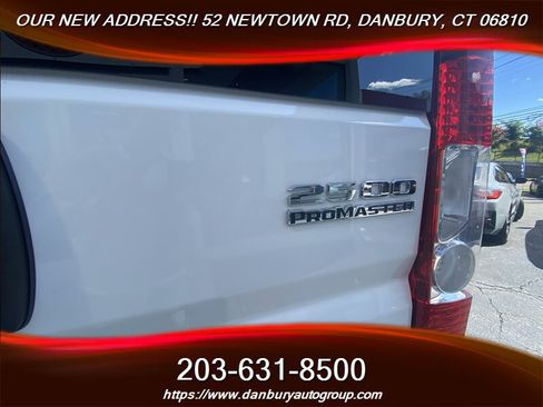 Used 2025 RAM ProMaster 2500 w/ U-Haul Equipment Group FWD image 32