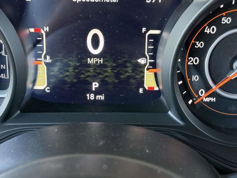 New 2025 Jeep Gladiator Sport AWD/4WD image 18