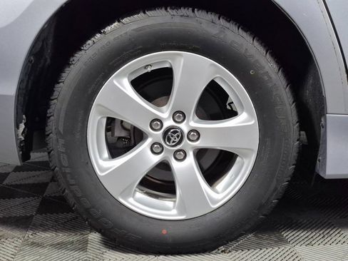 Used 2018 Toyota Sienna LE image 24