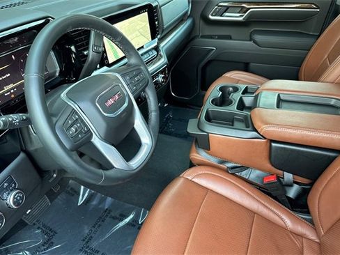 Used 2025 GMC Sierra 1500 Elevation image 10