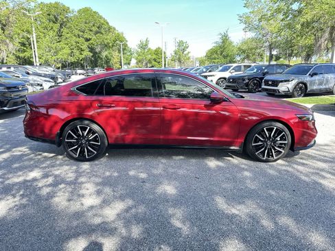 Used 2024 Honda Accord Touring image 7