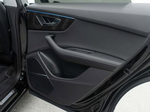 Used 2023 Audi Q8 Premium Plus w/ Premium Plus Package image 35