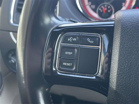 Used 2019 Dodge Grand Caravan SXT image 21