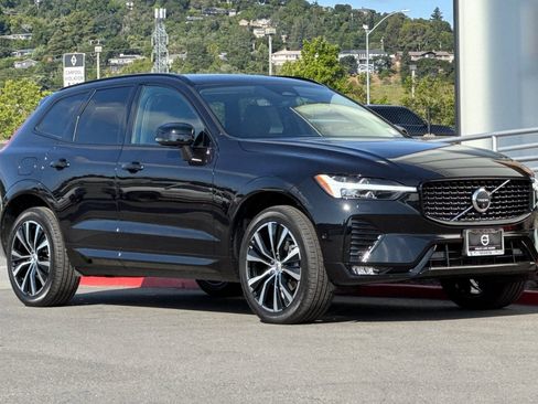 Used 2024 Volvo XC60 B5 Plus w/ Protection Package Premier AWD/4WD image 10