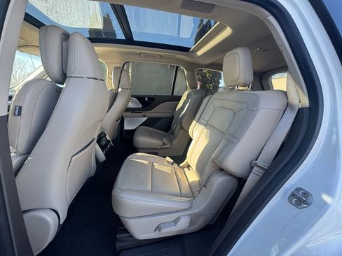 Used 2021 Lincoln Aviator Reserve w/ Equipment Group 202A image 25