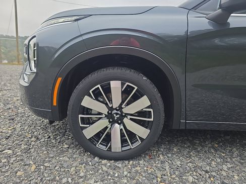 New 2025 Mitsubishi Outlander SEL image 8